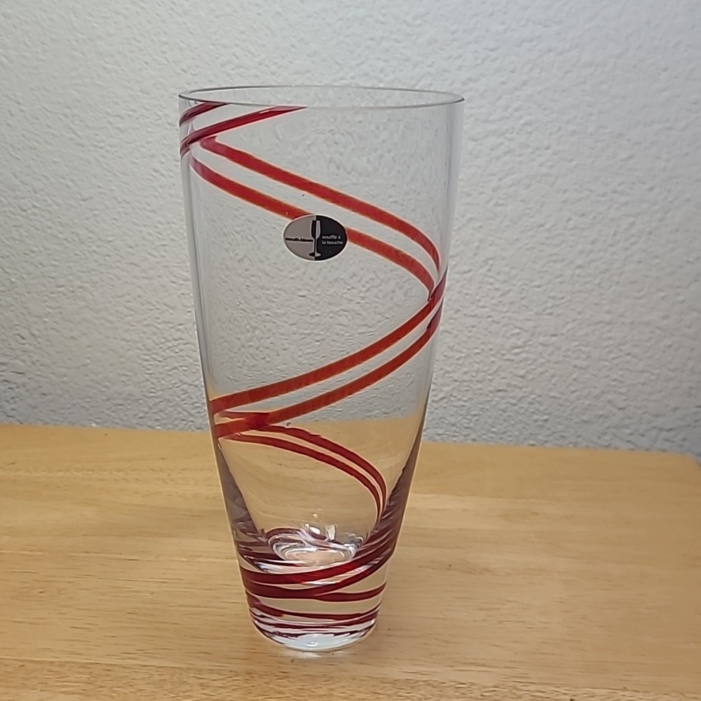 Mouth Blown Double Red Swirline Hand Blown Glass Vase
